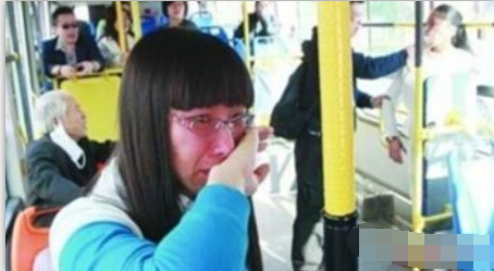 Ůûʱ Ůͷֻδ ȶǱ-,