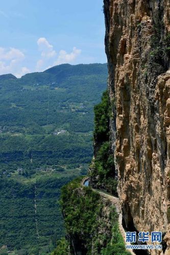 ɽ˹ˮ ɽɽ˹ˮ ơӡ