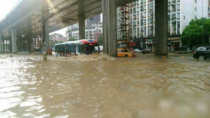 ͻϮ人 人² ѣκԶǲ԰׵